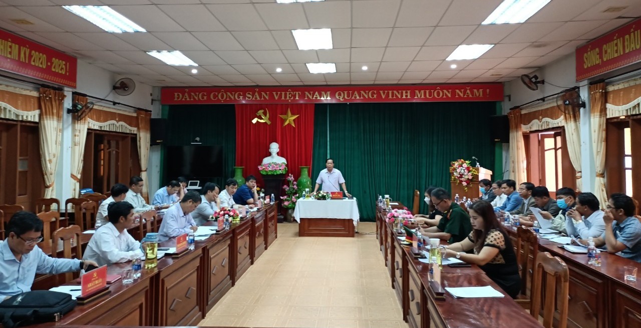 Bí thư Huyện ủy Bhling Mia, chủ trì cuộc họp chuyên đề đánh giá tình hình văn hoá và công tác quản lý văn hoá trên địa bàn huyện